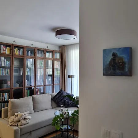 Exclusive - Free Parking Apartment