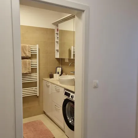 Exclusive - Free Parking