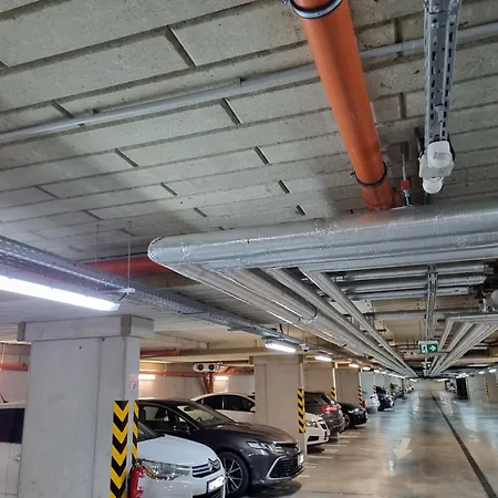 Exclusive - Free Parking Братислава